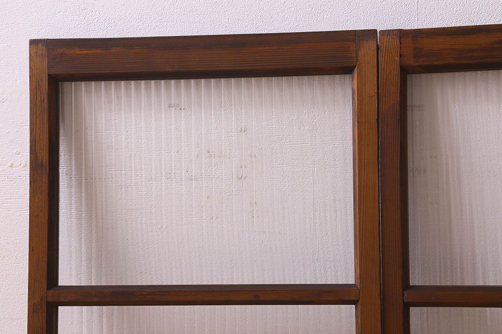 昭和レトロ　モールガラス入り!懐かしい雰囲気が魅力的なガラス戸(窓、引き戸)2枚セット