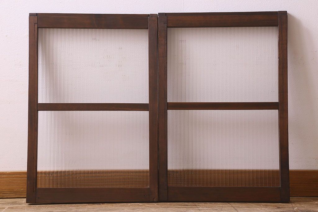 昭和レトロ　モールガラス入り!懐かしい雰囲気が魅力的なガラス戸(窓、引き戸)2枚セット