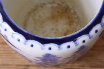 アンティーク雑貨　和製アンティーク　山水図が描かれた瀬戸火鉢(鉢カバー)