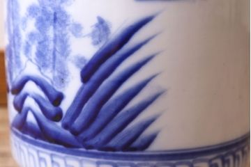 アンティーク雑貨　和製アンティーク　山水図が描かれた瀬戸火鉢(鉢カバー)