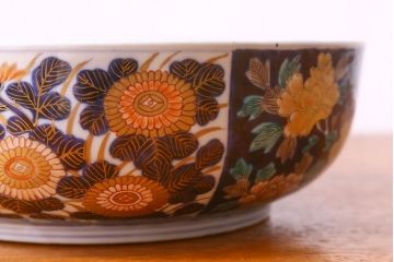 アンティーク雑貨　幕末明治期　伊万里焼　牡丹の図　色絵深鉢(深皿、二重高台)(1)