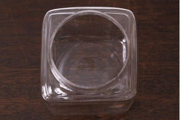 アンティーク雑貨　アルミ蓋付き　レトロな雰囲気を放つガラス瓶(角瓶)