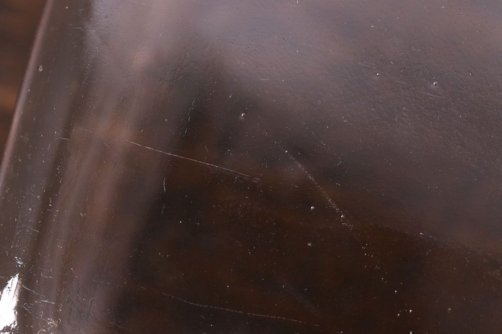 アンティーク雑貨　アルミ蓋付き　レトロな雰囲気を放つガラス瓶(角瓶)