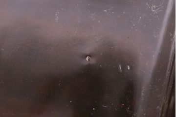 アンティーク雑貨　アルミ蓋付き　レトロな雰囲気を放つガラス瓶(角瓶)