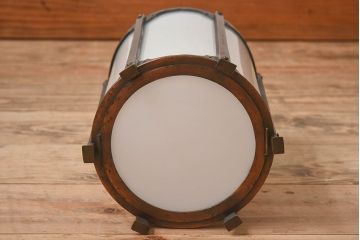 和製アンティーク　モダンな雰囲気が漂う　銅製のシェード(天井照明、灯籠)