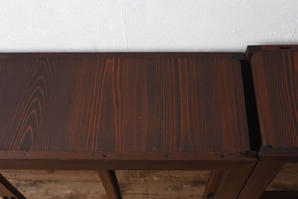 和製アンティーク　収納力抜群!大振りな二段重ね関西収納棚