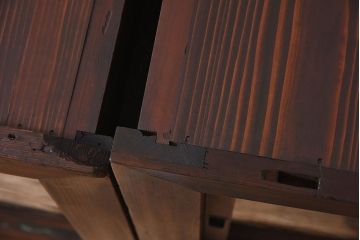 和製アンティーク　収納力抜群!大振りな二段重ね関西収納棚