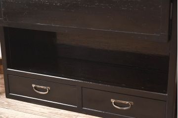 アンティーク家具　和製アンティーク　珍しいデザインが魅力的なオリジナルペイントの収納棚(飾り棚、陳列棚、下駄箱)