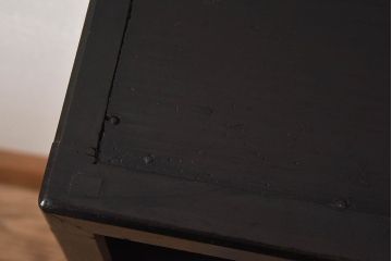 アンティーク家具　和製アンティーク　珍しいデザインが魅力的なオリジナルペイントの収納棚(飾り棚、陳列棚、下駄箱)