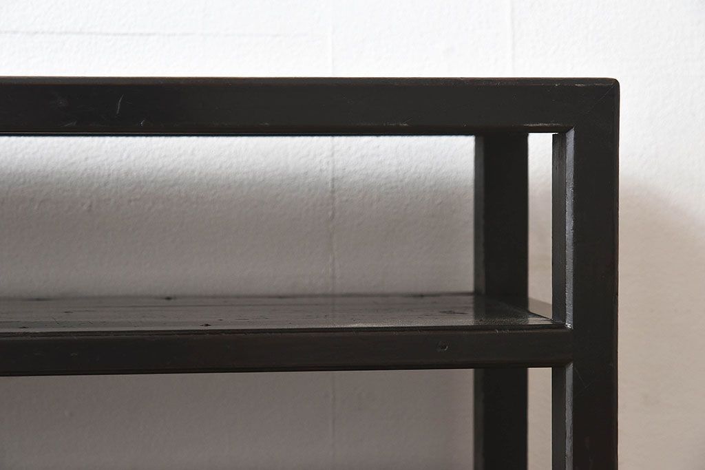 アンティーク家具　和製アンティーク　珍しいデザインが魅力的なオリジナルペイントの収納棚(飾り棚、陳列棚、下駄箱)