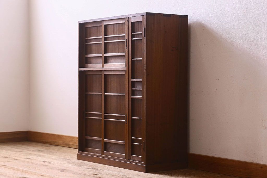 レトロ家具　和製アンティーク　レトロな雰囲気漂う下駄箱(収納棚、戸棚、本箱)