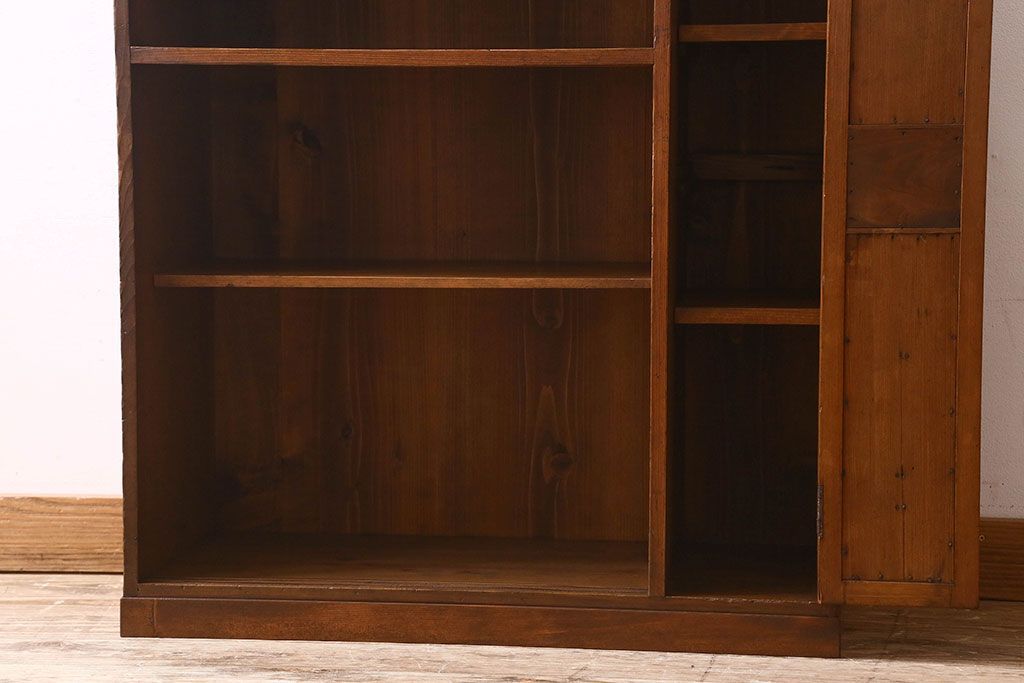 レトロ家具　和製アンティーク　レトロな雰囲気漂う下駄箱(収納棚、戸棚、本箱)