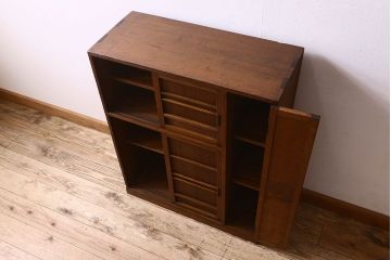 レトロ家具　和製アンティーク　レトロな雰囲気漂う下駄箱(収納棚、戸棚、本箱)