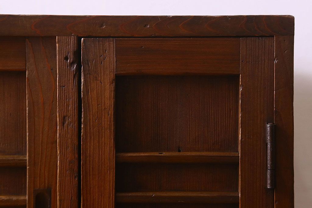 レトロ家具　和製アンティーク　レトロな雰囲気漂う下駄箱(収納棚、戸棚、本箱)