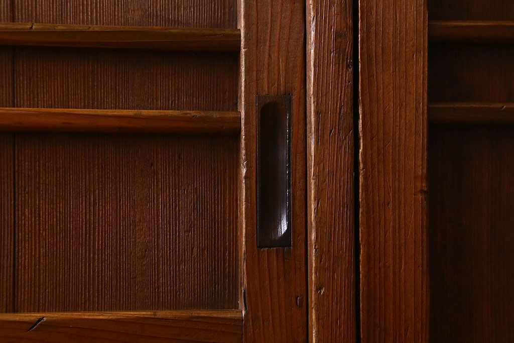 レトロ家具　和製アンティーク　レトロな雰囲気漂う下駄箱(収納棚、戸棚、本箱)