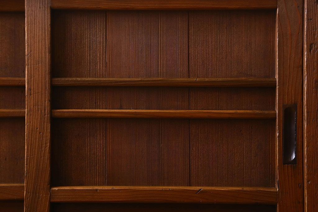 レトロ家具　和製アンティーク　レトロな雰囲気漂う下駄箱(収納棚、戸棚、本箱)