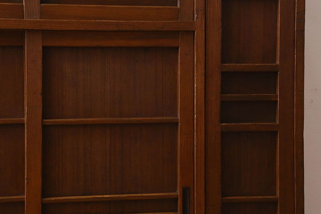 レトロ家具　和製アンティーク　レトロな雰囲気漂う下駄箱(収納棚、戸棚、本箱)