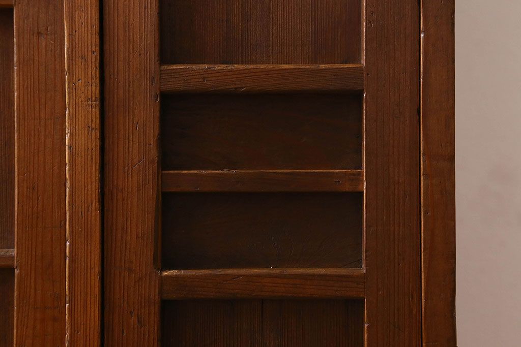 レトロ家具　和製アンティーク　レトロな雰囲気漂う下駄箱(収納棚、戸棚、本箱)