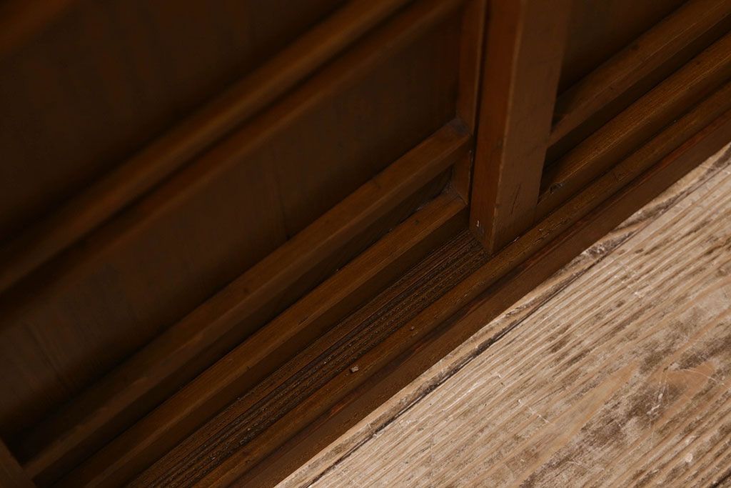 レトロ家具　和製アンティーク　レトロな雰囲気漂う下駄箱(収納棚、戸棚、本箱)