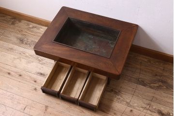 アンティーク雑貨　和製アンティーク　総欅材!意匠や立派な天板が魅力的な関西火鉢(長火鉢)