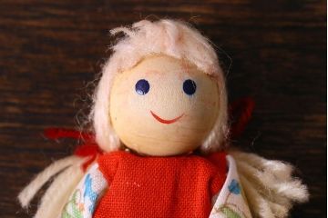アンティーク雑貨　北欧ビンテージ　可愛らしい木製人形(ディスプレイ雑貨)(2)