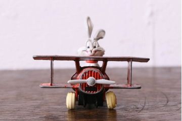 アンティーク雑貨　ビンテージ　ERTL(アーテル)社　バックス・バニー　ブリキのおもちゃ
