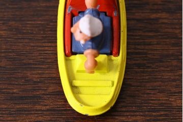 アンティーク雑貨　イギリスビンテージ　Corgi Classics(コーギー・クラシック)　ポパイ　ブリキのおもちゃ(1)