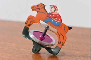 アンティーク雑貨　昭和レトロ　タイガー商会　T.K　ジョッキーゴマ(輸出用)(2)