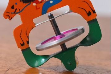 アンティーク雑貨　昭和レトロ　タイガー商会　T.K　ジョッキーゴマ