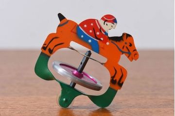 アンティーク雑貨　昭和レトロ　タイガー商会　T.K　ジョッキーゴマ