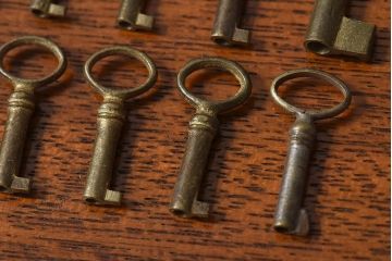 アンティーク雑貨　イギリスアンティーク　シャビーな雰囲気が魅力的なキー(鍵、カギ)10本セット(1)