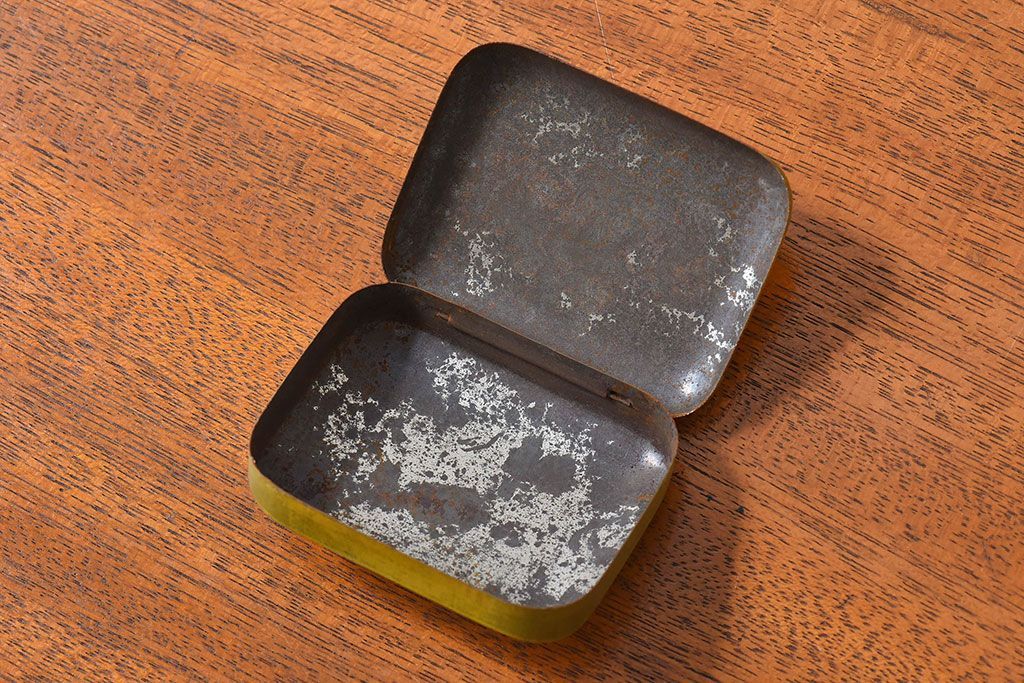 アンティーク雑貨　昭和初期　レトロなティン缶(ブリキ缶、小物入れ)(1)