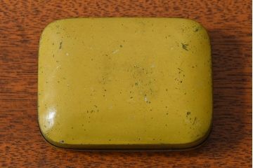 アンティーク雑貨　昭和初期　レトロなティン缶(ブリキ缶、小物入れ)(1)