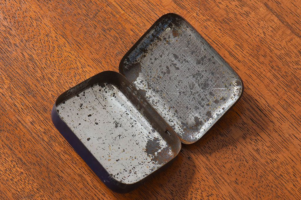 アンティーク雑貨　昭和初期　レトロなティン缶(ブリキ缶、小物入れ)(2)