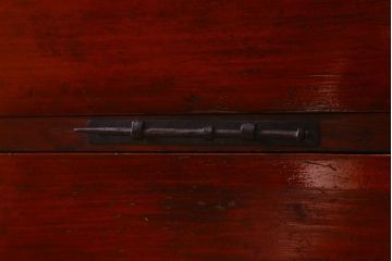 アンティーク家具　和製アンティーク　ヒノキ材天板　観音開き　和モダンな雰囲気が漂う脚付き箪笥ローチェスト(引き出し、テレビボード)(2)