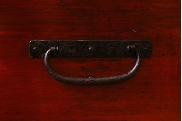 アンティーク家具　和製アンティーク　ヒノキ材天板　観音開き　和モダンな雰囲気が漂う脚付き箪笥ローチェスト(引き出し、テレビボード)(2)