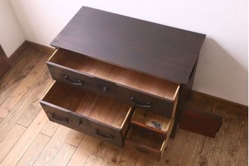 アンティーク家具　明治期　金具が立派な堂々とした箪笥ローチェスト(引き出し、テレビボード)