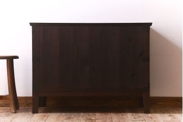 アンティーク家具　明治期　金具が立派な堂々とした箪笥ローチェスト(引き出し、テレビボード)