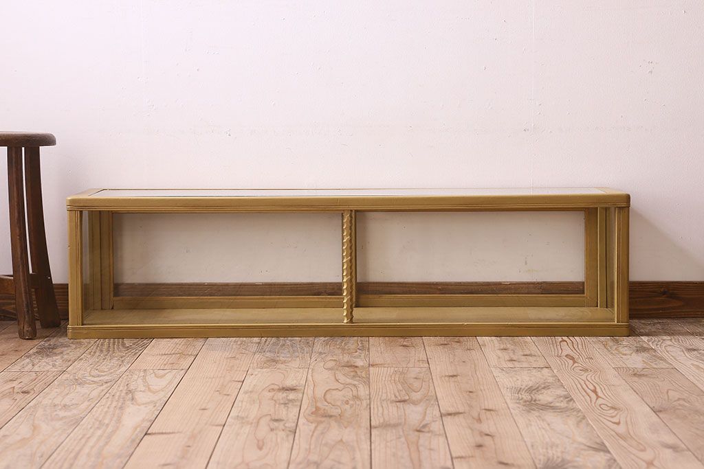 ペイント家具 大正〜昭和期 横長 シンプルなデザインが魅力的なガラスケース(ショーケース、飾り棚、陳列棚)