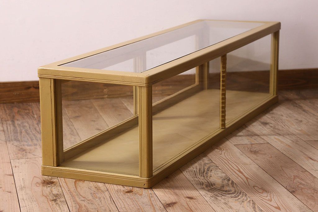 ペイント家具 大正〜昭和期 横長 シンプルなデザインが魅力的なガラスケース(ショーケース、飾り棚、陳列棚)