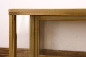 ペイント家具 大正〜昭和期 横長 シンプルなデザインが魅力的なガラスケース(ショーケース、飾り棚、陳列棚)