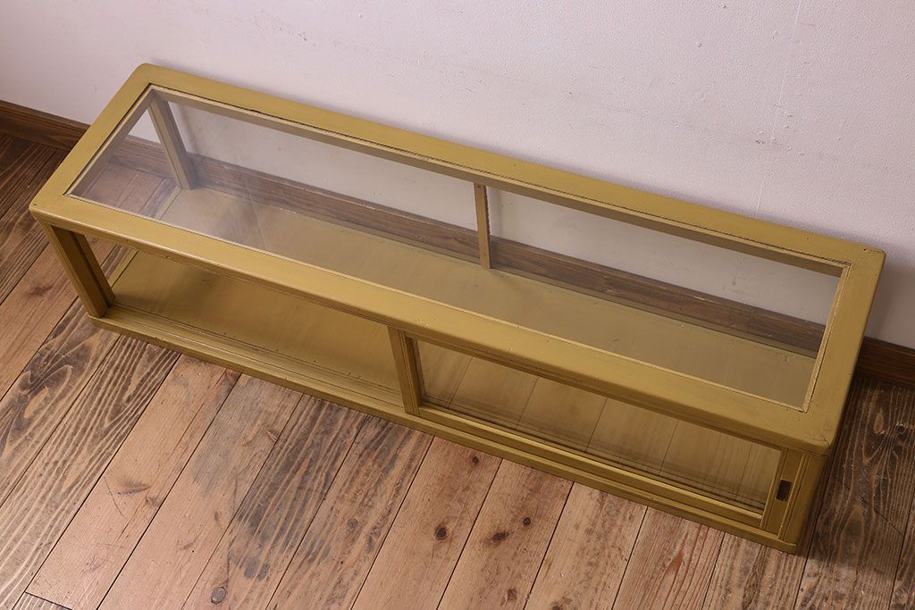 ペイント家具 大正〜昭和期 横長 シンプルなデザインが魅力的なガラスケース(ショーケース、飾り棚、陳列棚)
