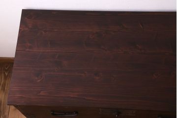 アンティーク家具　和製アンティーク 明治期　脚付き　モダンな雰囲気が魅力的なタンスローチェスト(衣装箪笥、引き出し、テレビ台)