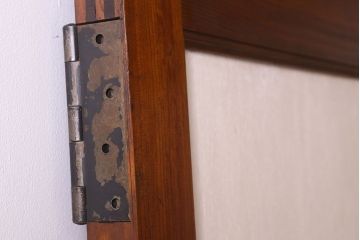 【O様ご成約分】ペイント家具　昭和期　ダイヤガラス入り　シャビーな雰囲気漂う木製ドア(扉)