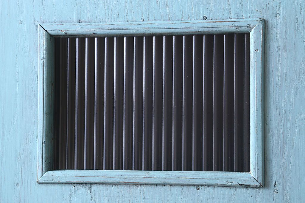 ペイント家具　昭和期　モールガラス入り　シャビーな雰囲気漂う木製ドア(扉)