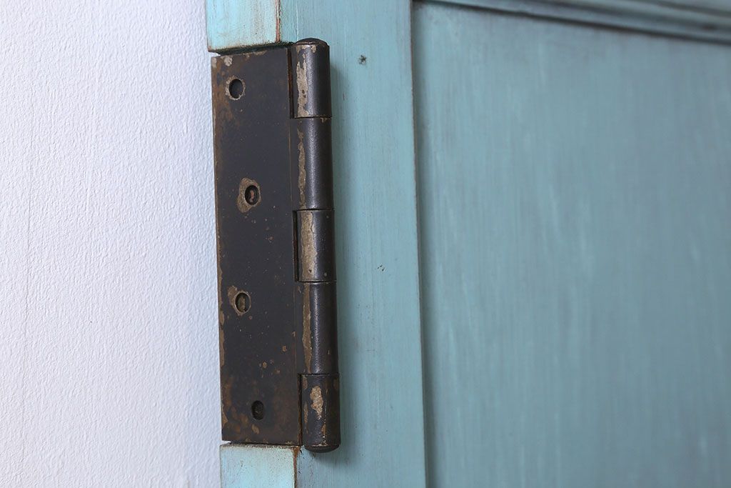 ペイント家具　昭和期　モールガラス入り　シャビーな雰囲気漂う木製ドア(扉)