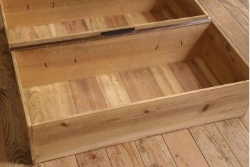 アンティーク家具　和製アンティーク　天板栗材　和モダンの空間を引きたてる　脚付きタンスローチェスト(衣装箪笥、引き出し、テレビ台)