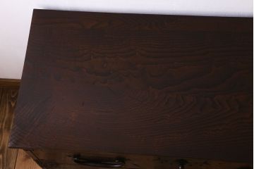 アンティーク家具　和製アンティーク　天板栗材　和モダンの空間を引きたてる　脚付きタンスローチェスト(衣装箪笥、引き出し、テレビ台)