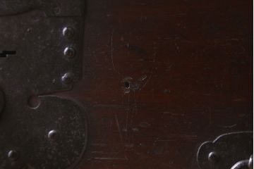 アンティーク家具　和製アンティーク　天板栗材　和モダンの空間を引きたてる　脚付きタンスローチェスト(衣装箪笥、引き出し、テレビ台)