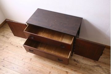 アンティーク家具　和製アンティーク　観音開き戸　鉄脚付き!タンスローチェスト(衣装箪笥、引き出し、テレビ台)